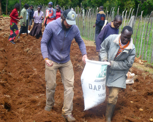 Bob Johnson, a UC Davis graduate student, worked with farmers in Kenya on potato production, for a previous Trellis Fund project.